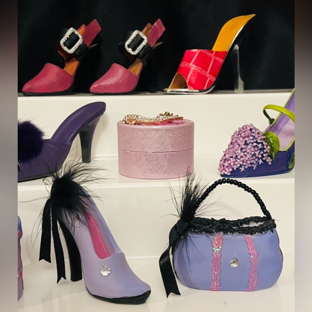 Miniature Shoe, Purse & Hat Box Collectibles - Lot of 10 - Picture 7 of 8